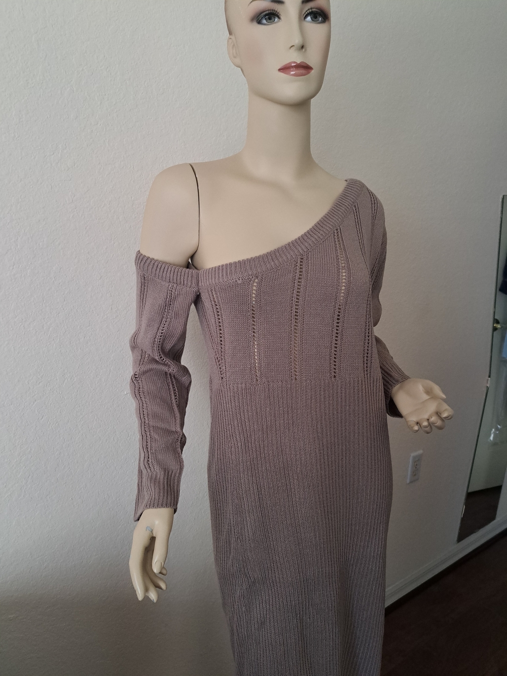 Off-Shoulder Ribbed Knit Dress Sweater - Brown